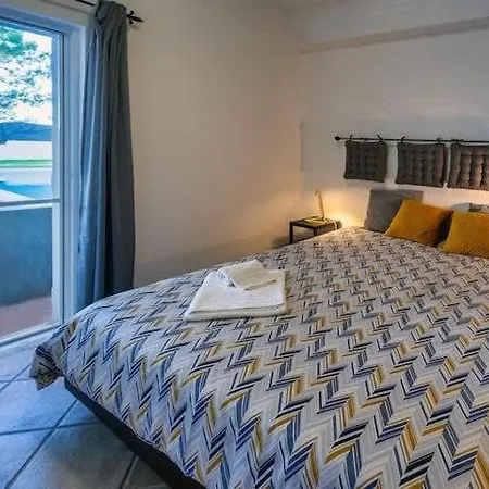 Domingos - Beautiful Garden Close To Beach And Park