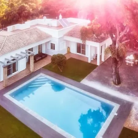 Semesterbostad Domingos - Beautiful Garden Close To Beach And Park *
