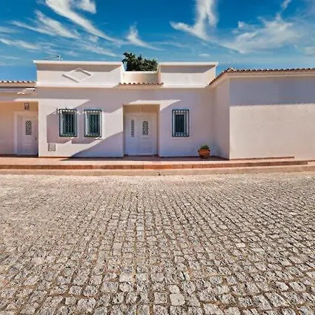 Domingos - Beautiful Garden Close To And Park * Pêra